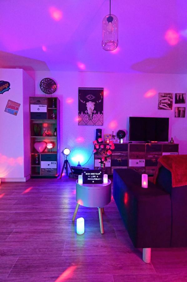 Luxe Sauna Privatif Et Grand Bain Jacuzzi A Deux A Biscarosse Pour Nuit Romantique Avec Decoration Led Et Bougies Apartment *