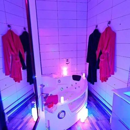 Luxe Sauna Romantique: Biscarosse Plage Getaway Biscarrosse Exterior photo