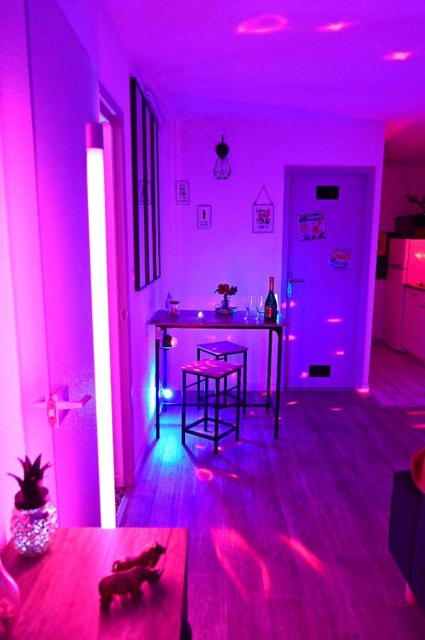 Luxe Sauna Romantique: Biscarosse Getaway Apartment