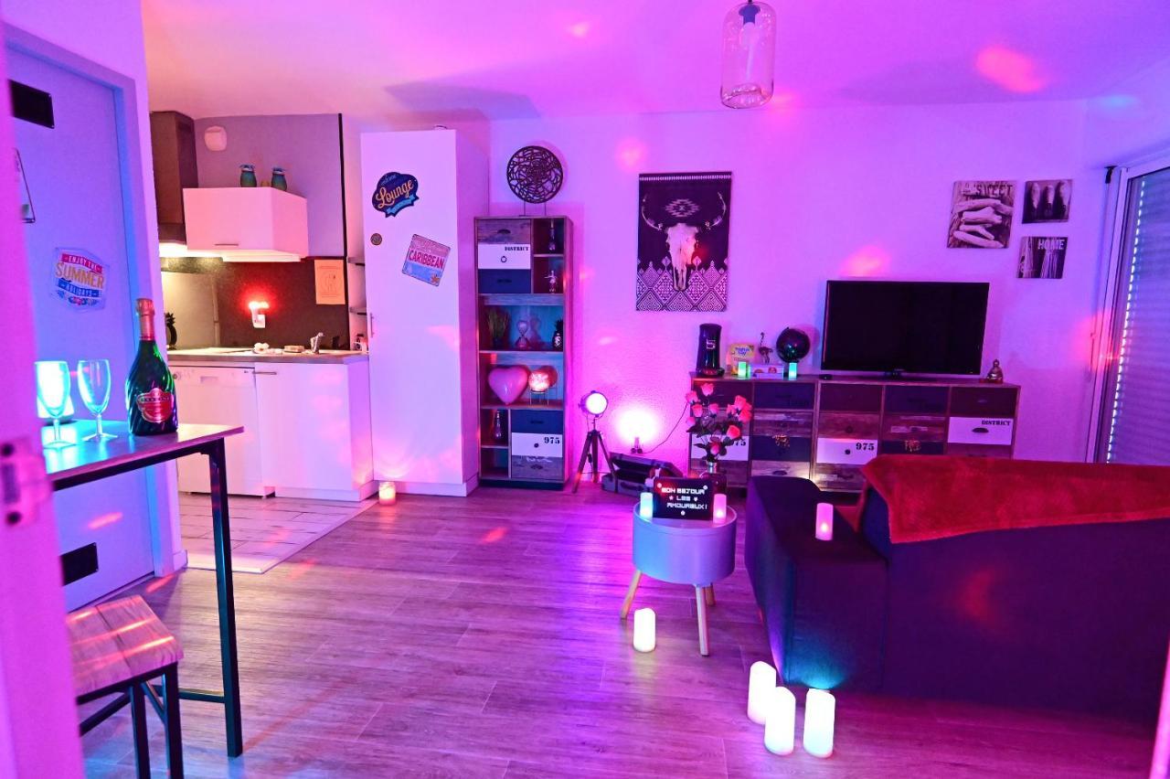 Luxe Sauna Romantique: Biscarosse Getaway Apartment