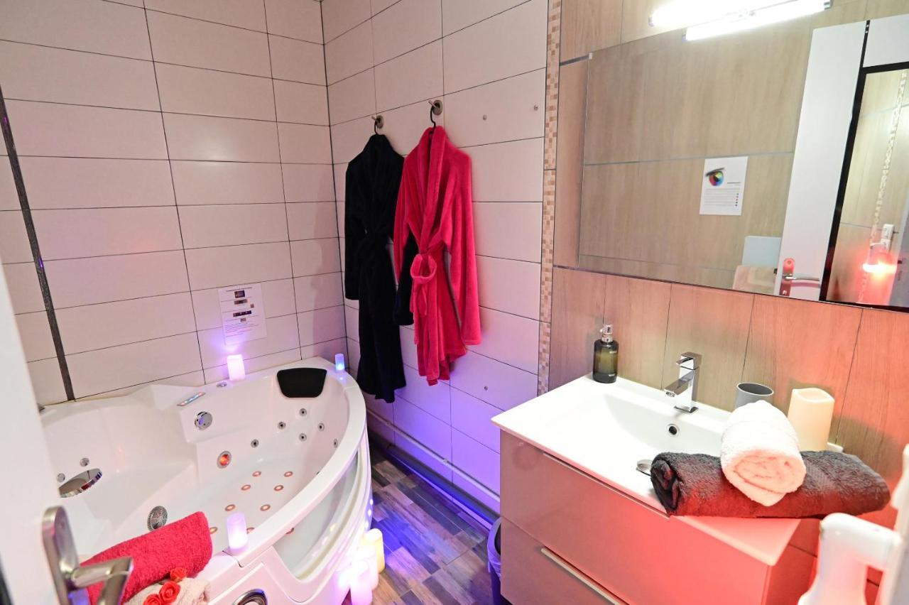 Apartment Luxe Sauna Romantique: Biscarosse Getaway *